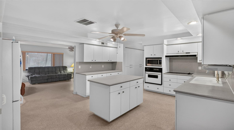 Clearwater, Florida 33764, 3 Bedroom Bedrooms, ,2 Bathroombathrooms,Residential,For Sale,Ripon,0,Mfrtb8524491