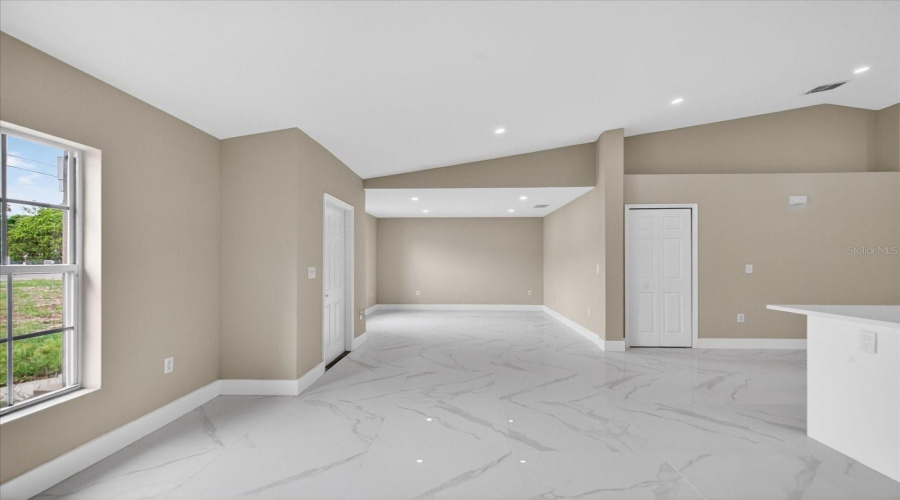 Spring Hill, Florida 34609, 4 Bedroom Bedrooms, ,2 Bathroombathrooms,Residential,For Sale,Linden,0,Mfrtb8516400