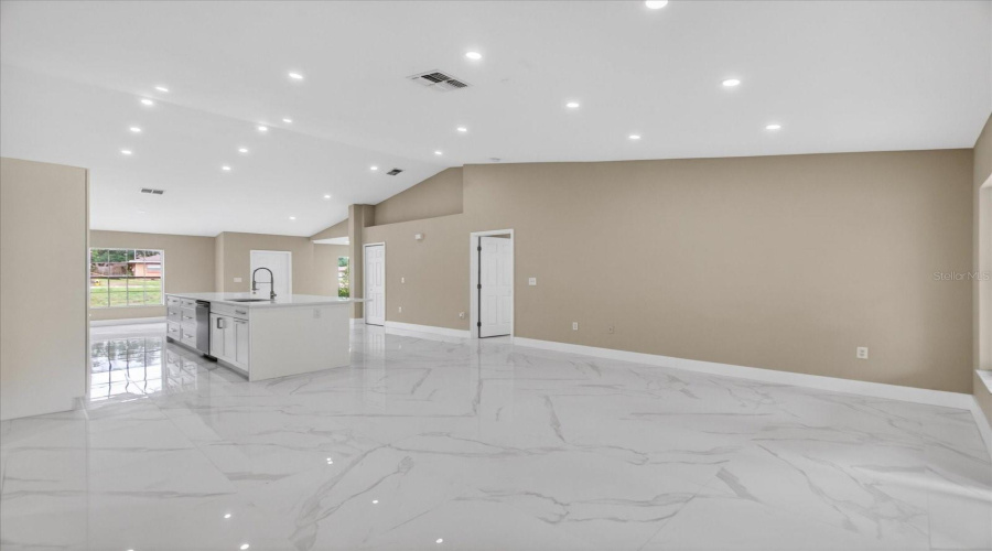 Spring Hill, Florida 34609, 4 Bedroom Bedrooms, ,2 Bathroombathrooms,Residential,For Sale,Linden,0,Mfrtb8516400