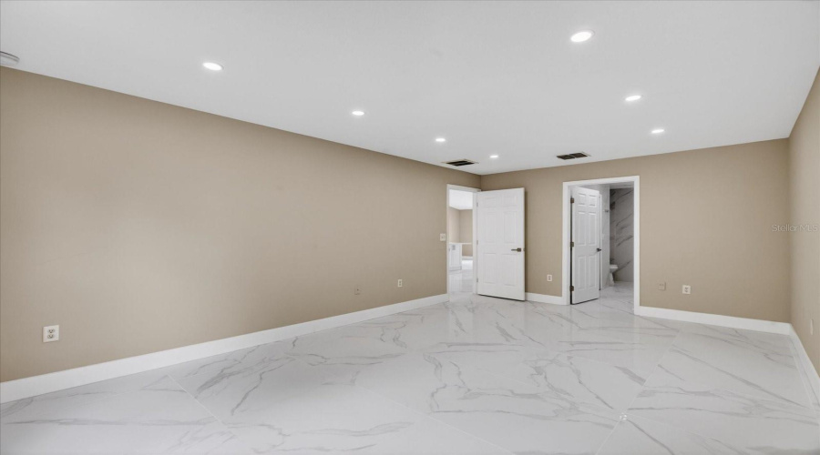 Spring Hill, Florida 34609, 4 Bedroom Bedrooms, ,2 Bathroombathrooms,Residential,For Sale,Linden,0,Mfrtb8516400