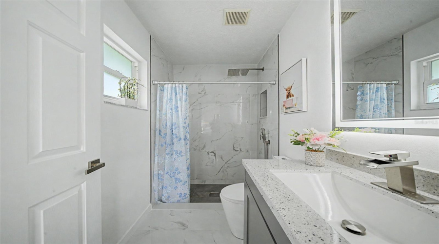 Sebring, Florida 33875, 2 Bedroom Bedrooms, ,2 Bathroombathrooms,Residential,For Sale,Lake Vista,0,Mfrp4939215