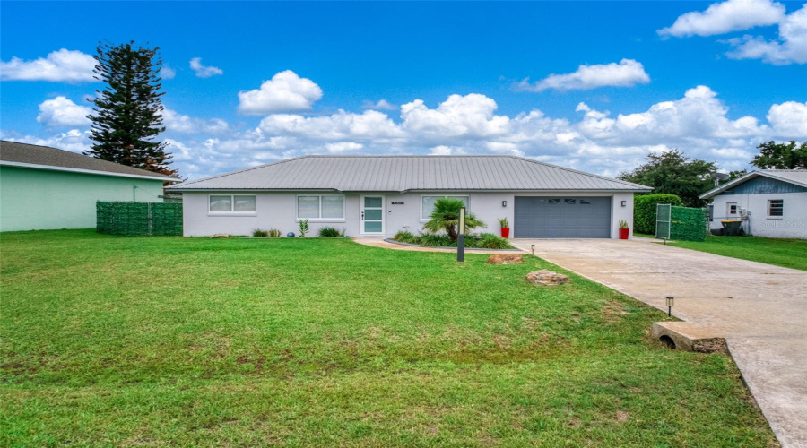 Sebring, Florida 33875, 2 Bedroom Bedrooms, ,2 Bathroombathrooms,Residential,For Sale,Lake Vista,0,Mfrp4939215