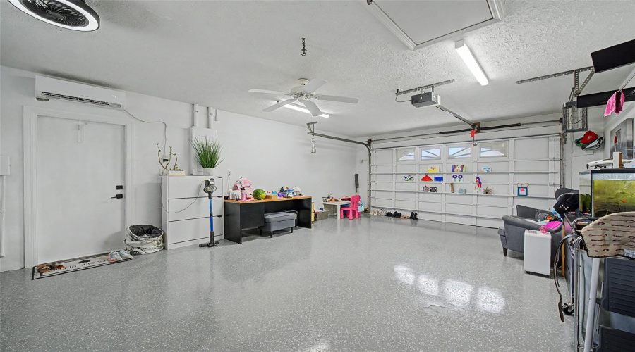 Sebring, Florida 33875, 2 Bedroom Bedrooms, ,2 Bathroombathrooms,Residential,For Sale,Lake Vista,0,Mfrp4939215