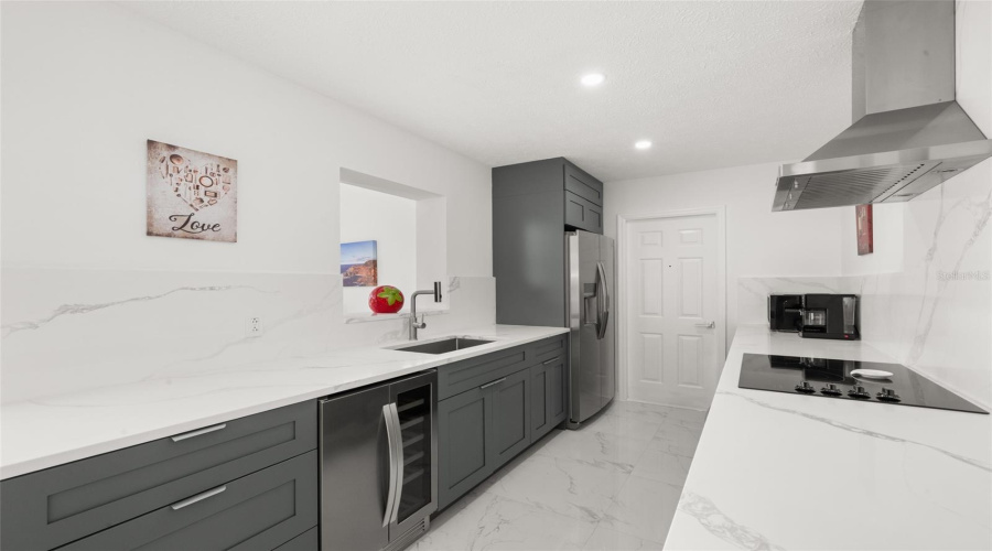 Sebring, Florida 33875, 2 Bedroom Bedrooms, ,2 Bathroombathrooms,Residential,For Sale,Lake Vista,0,Mfrp4939215