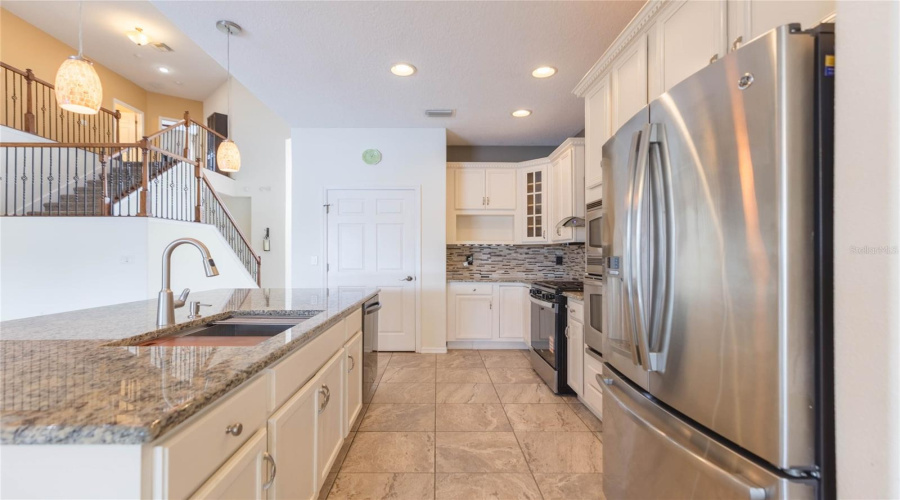 Tampa, Florida 33647, 5 Bedroom Bedrooms, ,3 Bathroombathrooms,Residential,For Sale,Java Isle,0,Mfrtb8525534