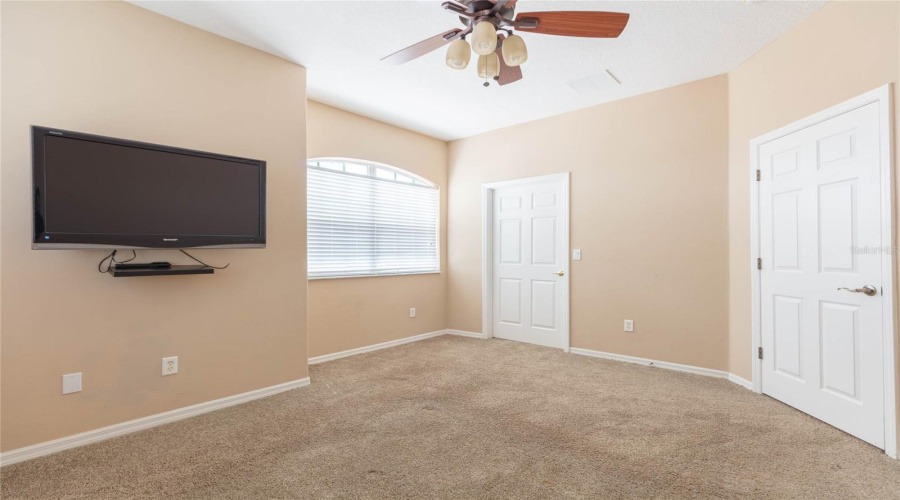 Tampa, Florida 33647, 5 Bedroom Bedrooms, ,3 Bathroombathrooms,Residential,For Sale,Java Isle,0,Mfrtb8525534