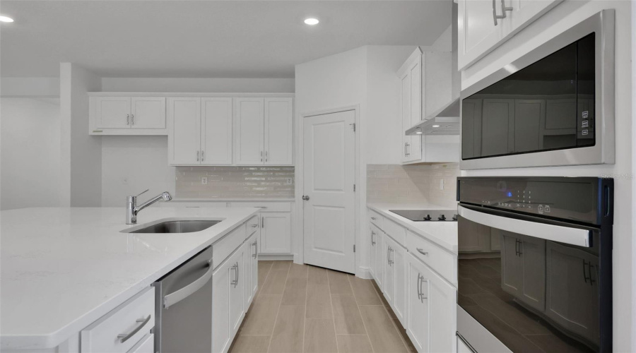 Apopka, Florida 32712, 4 Bedroom Bedrooms, ,3 Bathroombathrooms,Residential,For Sale,Spaderdock,0,Mfrg5113899