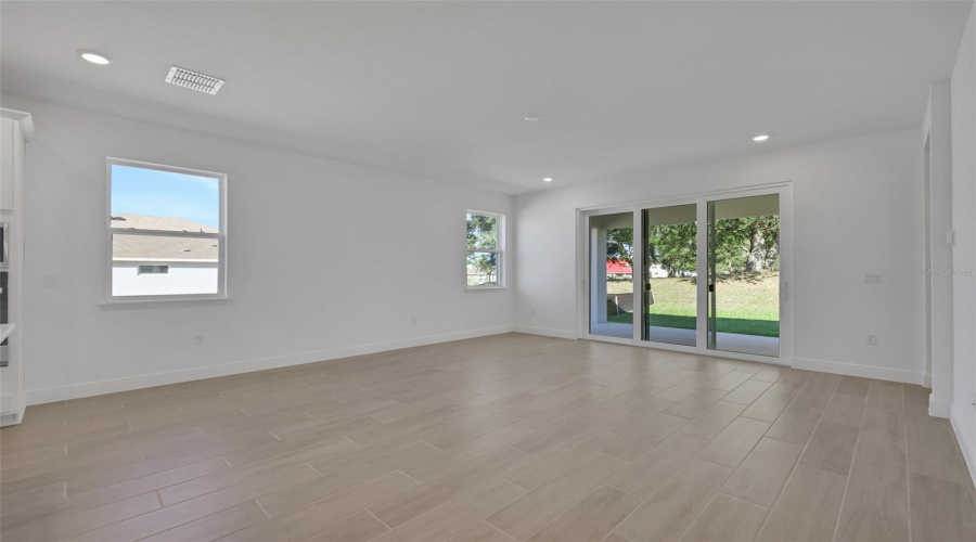 Apopka, Florida 32712, 4 Bedroom Bedrooms, ,3 Bathroombathrooms,Residential,For Sale,Spaderdock,0,Mfrg5113899