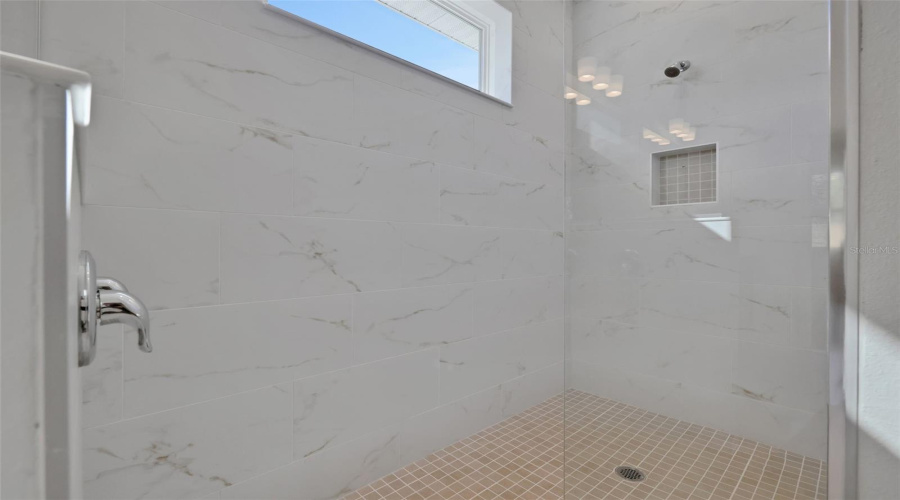 Apopka, Florida 32712, 4 Bedroom Bedrooms, ,3 Bathroombathrooms,Residential,For Sale,Spaderdock,0,Mfrg5113899