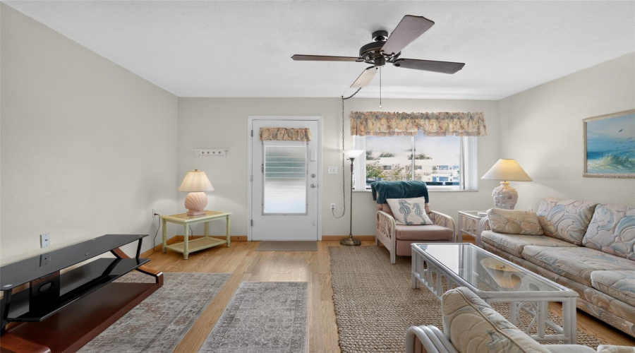 Seminole, Florida 33772, 1 Bedroom Bedrooms, ,1 Bathroombathrooms,Residential,For Sale,112Th,0,Mfro6436446