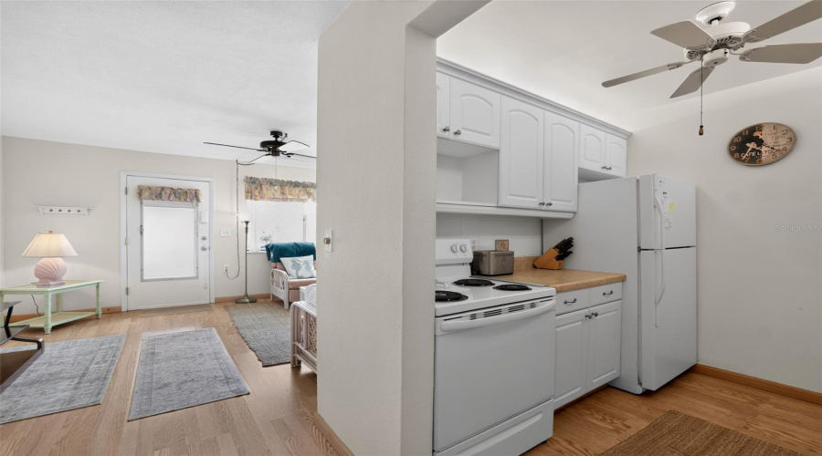 Seminole, Florida 33772, 1 Bedroom Bedrooms, ,1 Bathroombathrooms,Residential,For Sale,112Th,0,Mfro6436446