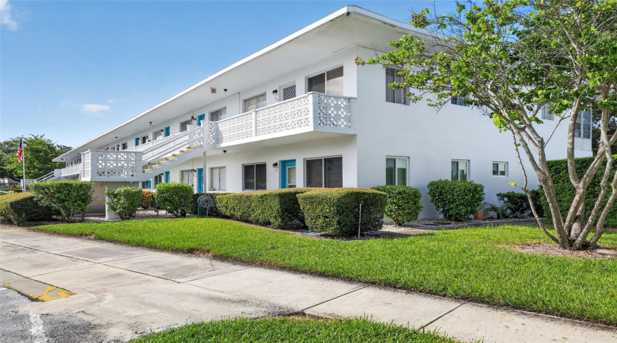 Seminole, Florida 33772, 1 Bedroom Bedrooms, ,1 Bathroombathrooms,Residential,For Sale,112Th,0,Mfro6436446
