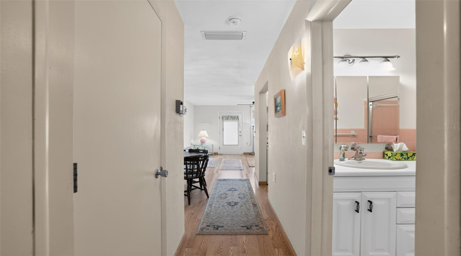 Seminole, Florida 33772, 1 Bedroom Bedrooms, ,1 Bathroombathrooms,Residential,For Sale,112Th,0,Mfro6436446