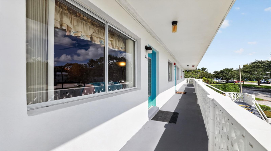 Seminole, Florida 33772, 1 Bedroom Bedrooms, ,1 Bathroombathrooms,Residential,For Sale,112Th,0,Mfro6436446