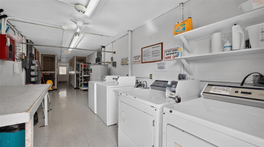 Seminole, Florida 33772, 1 Bedroom Bedrooms, ,1 Bathroombathrooms,Residential,For Sale,112Th,0,Mfro6436446