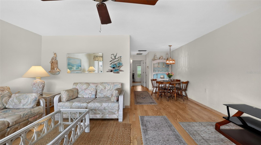 Seminole, Florida 33772, 1 Bedroom Bedrooms, ,1 Bathroombathrooms,Residential,For Sale,112Th,0,Mfro6436446