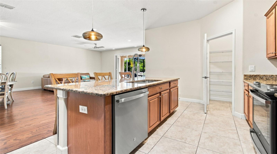 Tampa, Florida 33647, 4 Bedroom Bedrooms, ,3 Bathroombathrooms,Residential,For Sale,Merry Oak,0,Mfrtb8537667