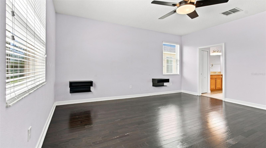 Tampa, Florida 33647, 4 Bedroom Bedrooms, ,3 Bathroombathrooms,Residential,For Sale,Merry Oak,0,Mfrtb8537667