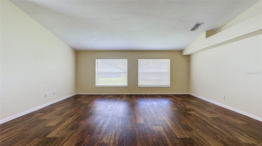 Kissimmee, Florida 34746, 4 Bedroom Bedrooms, ,2 Bathroombathrooms,Residential,For Sale,Eagle Crossing Dr,0,Mfrs5156186