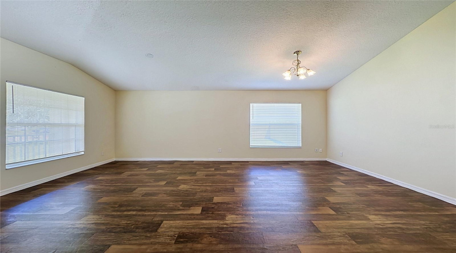 Kissimmee, Florida 34746, 4 Bedroom Bedrooms, ,2 Bathroombathrooms,Residential,For Sale,Eagle Crossing Dr,0,Mfrs5156186