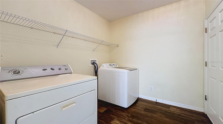 Kissimmee, Florida 34746, 4 Bedroom Bedrooms, ,2 Bathroombathrooms,Residential,For Sale,Eagle Crossing Dr,0,Mfrs5156186