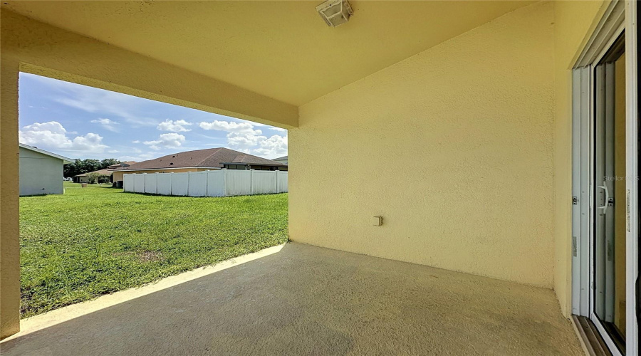 Kissimmee, Florida 34746, 4 Bedroom Bedrooms, ,2 Bathroombathrooms,Residential,For Sale,Eagle Crossing Dr,0,Mfrs5156186