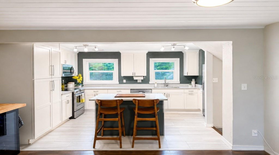 St Petersburg, Florida 33713, 4 Bedroom Bedrooms, ,2 Bathroombathrooms,Residential,For Sale,29Th,0,Mfrtb8536598