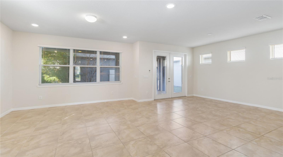 Orlando, Florida 32827, 4 Bedroom Bedrooms, ,2 Bathroombathrooms,Residential,For Sale,Lanikai Beach,0,Mfro6428835