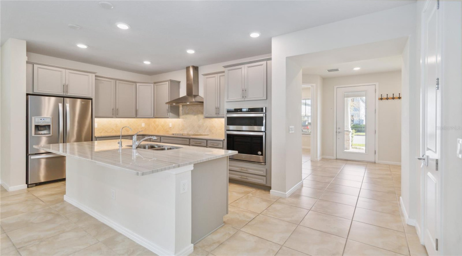 Orlando, Florida 32827, 4 Bedroom Bedrooms, ,2 Bathroombathrooms,Residential,For Sale,Lanikai Beach,0,Mfro6428835