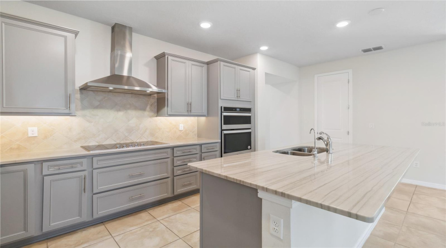 Orlando, Florida 32827, 4 Bedroom Bedrooms, ,2 Bathroombathrooms,Residential,For Sale,Lanikai Beach,0,Mfro6428835