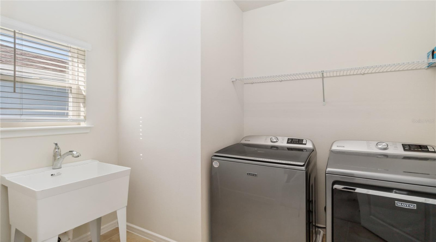 Orlando, Florida 32827, 4 Bedroom Bedrooms, ,2 Bathroombathrooms,Residential,For Sale,Lanikai Beach,0,Mfro6428835
