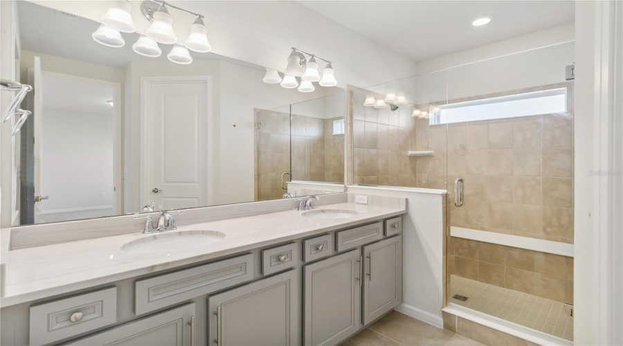 Orlando, Florida 32827, 4 Bedroom Bedrooms, ,2 Bathroombathrooms,Residential,For Sale,Lanikai Beach,0,Mfro6428835
