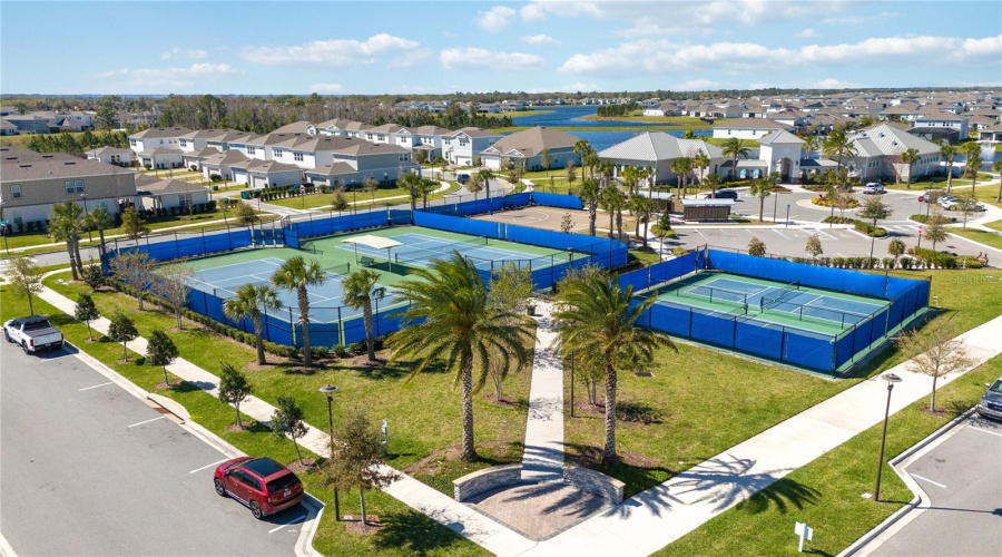 Orlando, Florida 32827, 4 Bedroom Bedrooms, ,2 Bathroombathrooms,Residential,For Sale,Lanikai Beach,0,Mfro6428835