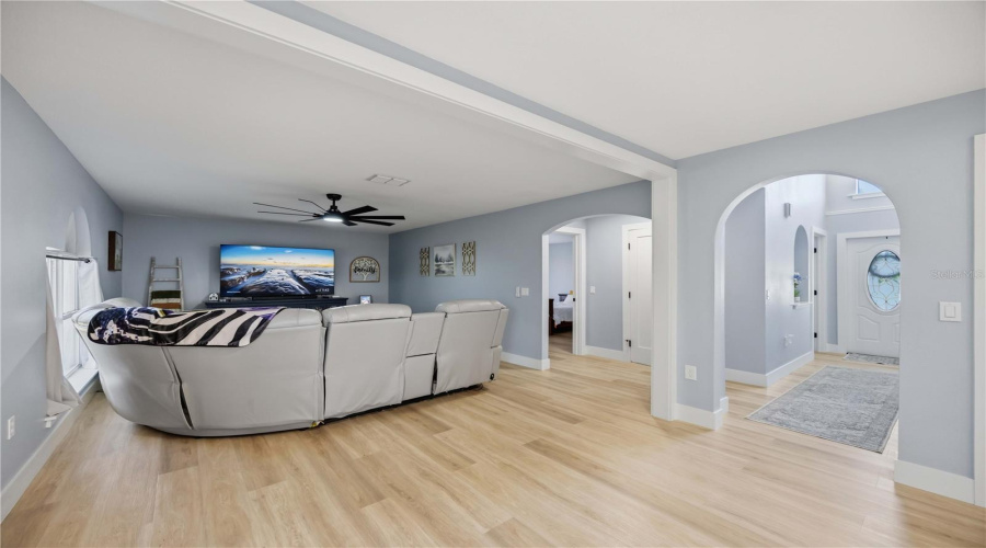 Great Room With Views To Wooded And Green Back Yard