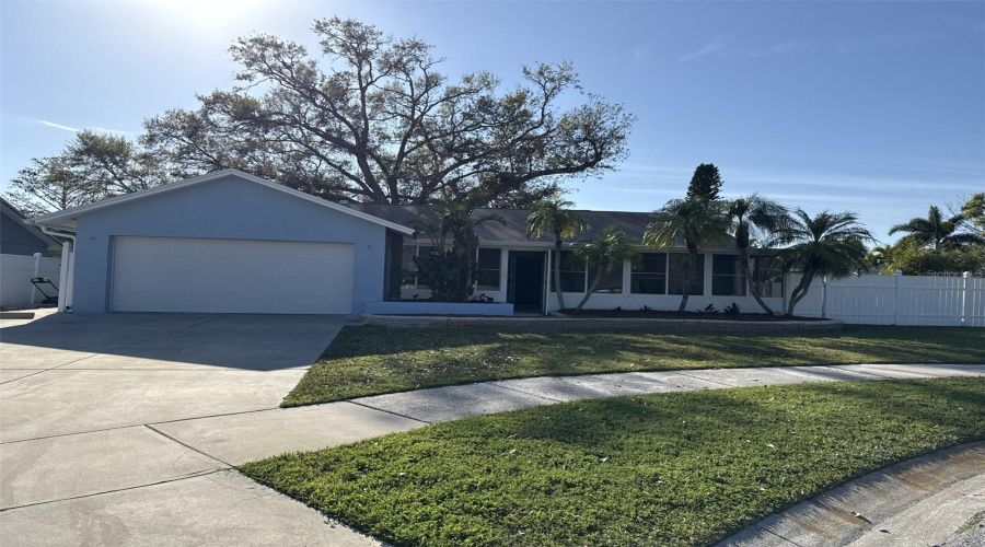 Seminole, Florida 33777, 3 Bedroom Bedrooms, ,2 Bathroombathrooms,Residential,For Sale,83Rd,0,Mfrtb8541542