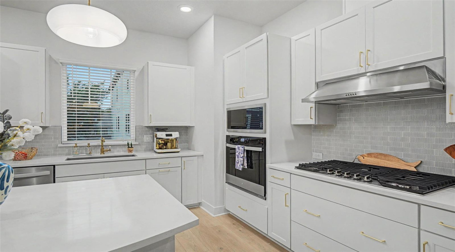 Tampa, Florida 33604, 3 Bedroom Bedrooms, ,3 Bathroombathrooms,Residential,For Sale,Nebraska,0,Mfrtb8534452