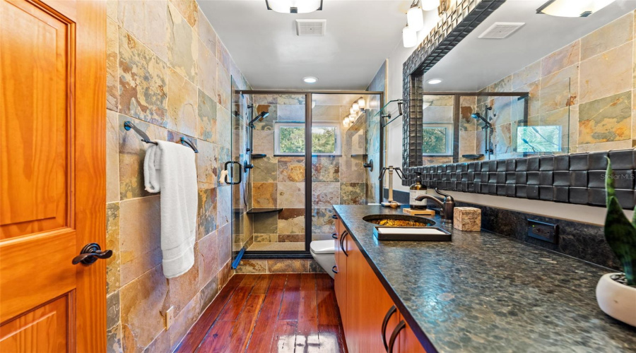 Tampa, Florida 33604, 3 Bedroom Bedrooms, ,2 Bathroombathrooms,Residential,For Sale,Henry,0,Mfrtb8532355