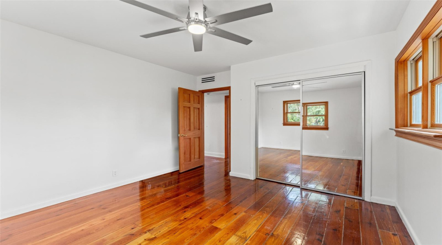 Tampa, Florida 33604, 3 Bedroom Bedrooms, ,2 Bathroombathrooms,Residential,For Sale,Henry,0,Mfrtb8532355