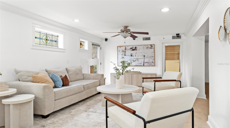 Tampa, Florida 33604, 3 Bedroom Bedrooms, ,2 Bathroombathrooms,Residential,For Sale,Henry,0,Mfrtb8532355