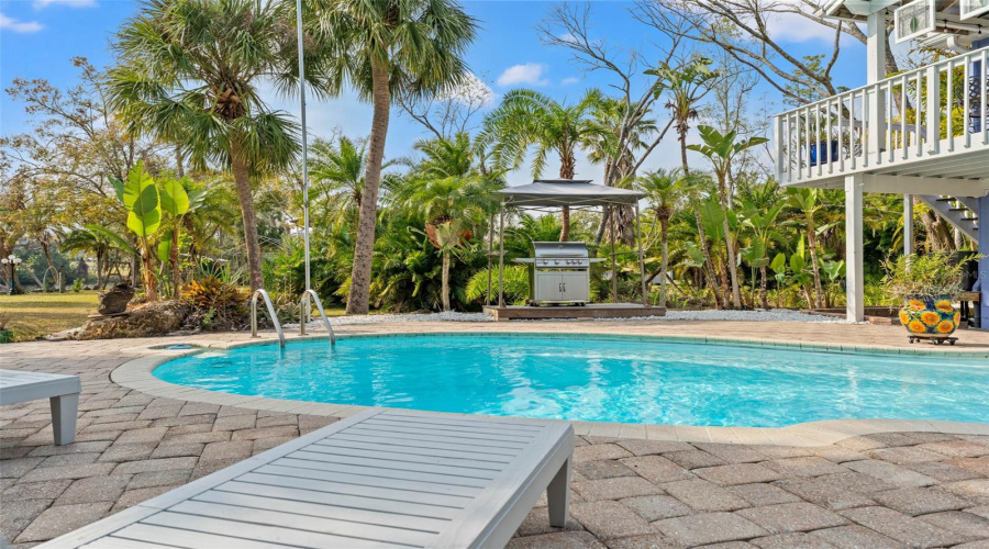 Tampa, Florida 33604, 3 Bedroom Bedrooms, ,2 Bathroombathrooms,Residential,For Sale,Henry,0,Mfrtb8532355