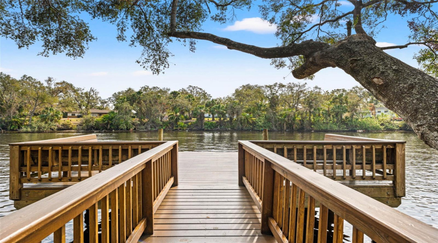 Tampa, Florida 33604, 3 Bedroom Bedrooms, ,2 Bathroombathrooms,Residential,For Sale,Henry,0,Mfrtb8532355
