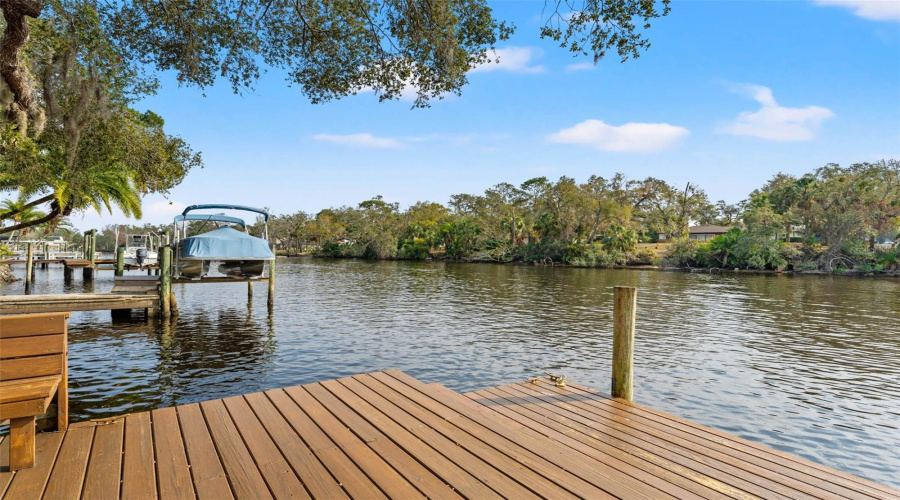 Tampa, Florida 33604, 3 Bedroom Bedrooms, ,2 Bathroombathrooms,Residential,For Sale,Henry,0,Mfrtb8532355