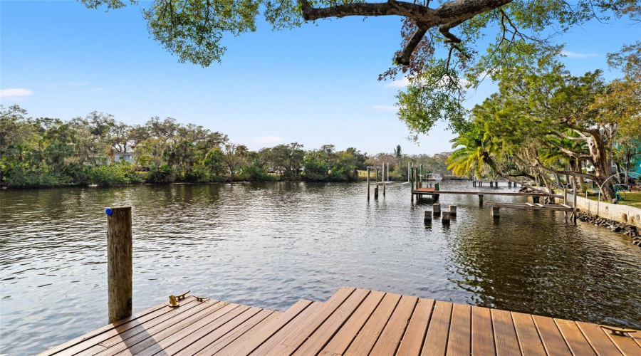 Tampa, Florida 33604, 3 Bedroom Bedrooms, ,2 Bathroombathrooms,Residential,For Sale,Henry,0,Mfrtb8532355