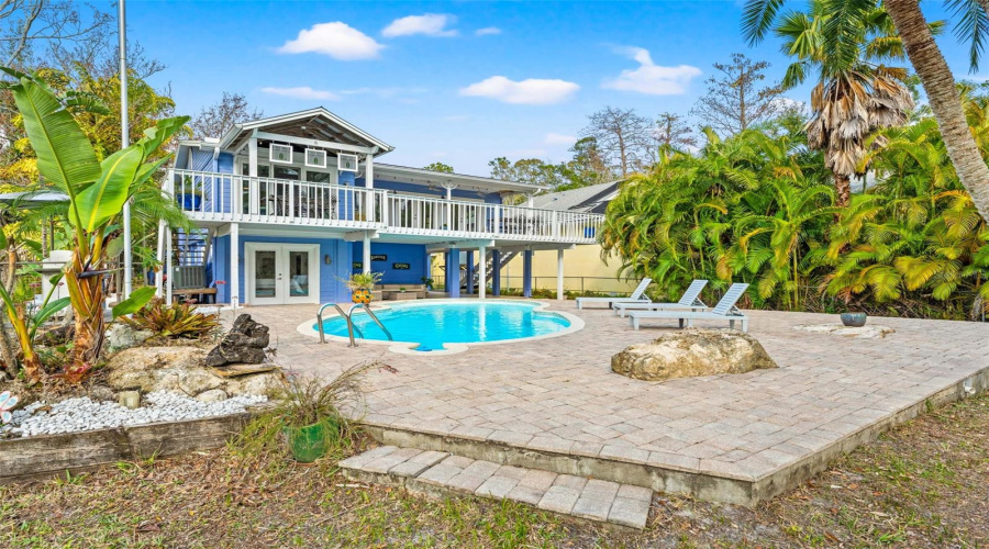 Tampa, Florida 33604, 3 Bedroom Bedrooms, ,2 Bathroombathrooms,Residential,For Sale,Henry,0,Mfrtb8532355