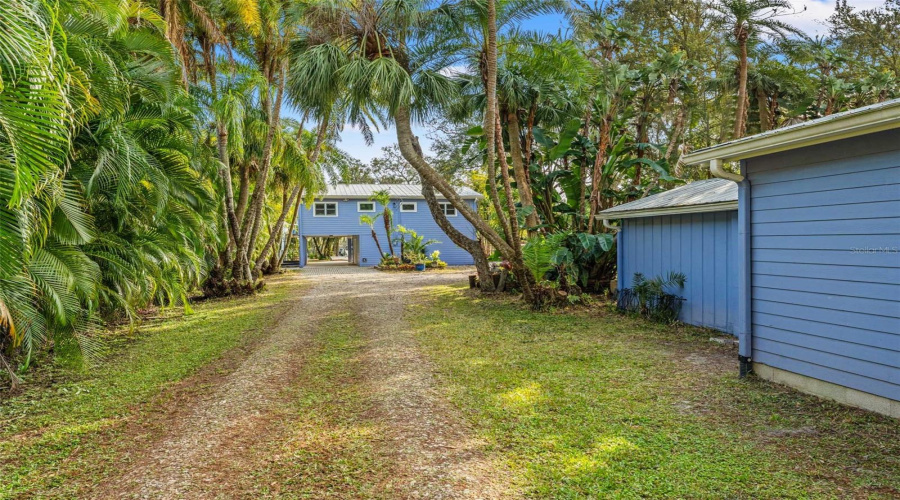 Tampa, Florida 33604, 3 Bedroom Bedrooms, ,2 Bathroombathrooms,Residential,For Sale,Henry,0,Mfrtb8532355