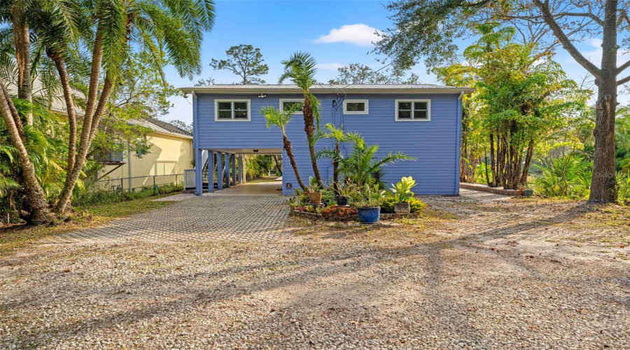 Tampa, Florida 33604, 3 Bedroom Bedrooms, ,2 Bathroombathrooms,Residential,For Sale,Henry,0,Mfrtb8532355