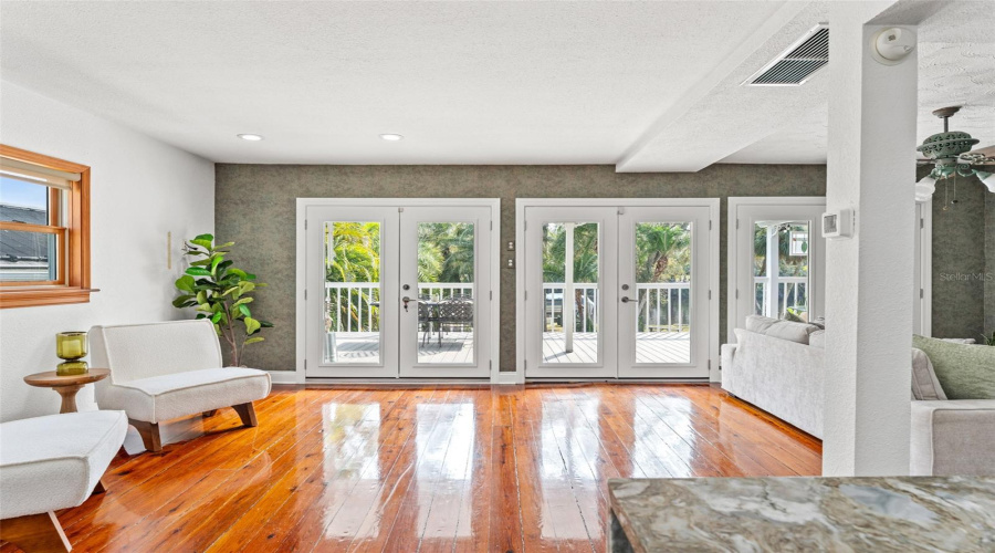 Tampa, Florida 33604, 3 Bedroom Bedrooms, ,2 Bathroombathrooms,Residential,For Sale,Henry,0,Mfrtb8532355