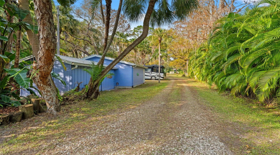 Tampa, Florida 33604, 3 Bedroom Bedrooms, ,2 Bathroombathrooms,Residential,For Sale,Henry,0,Mfrtb8532355