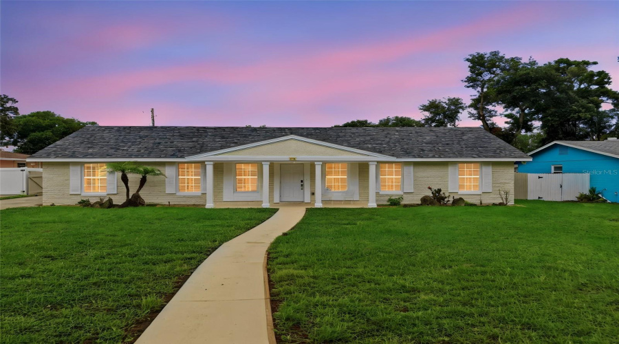 Come Experience Everything 59 Crestwood Circle Has To Offer—Your Next Chapter Starts Here.