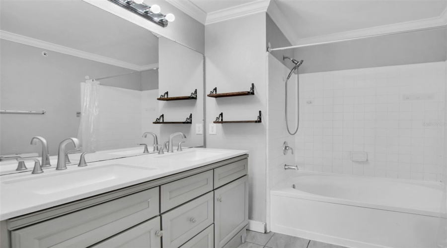 Tampa, Florida 33647, 3 Bedroom Bedrooms, ,2 Bathroombathrooms,Residential,For Sale,Bridle Club,0,Mfrtb8511725